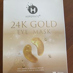 MOVING SALE ‼️24k Gold eye masks